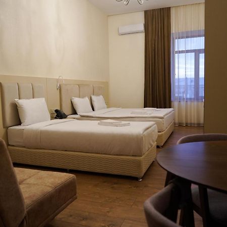 Kuma Hotel Gyumri Ngoại thất bức ảnh