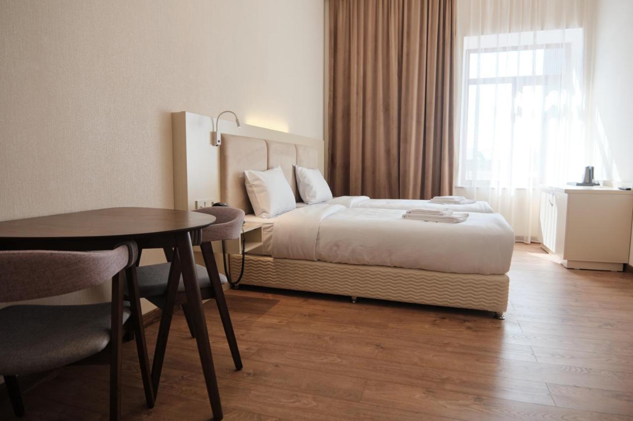 Kuma Hotel Gyumri Ngoại thất bức ảnh