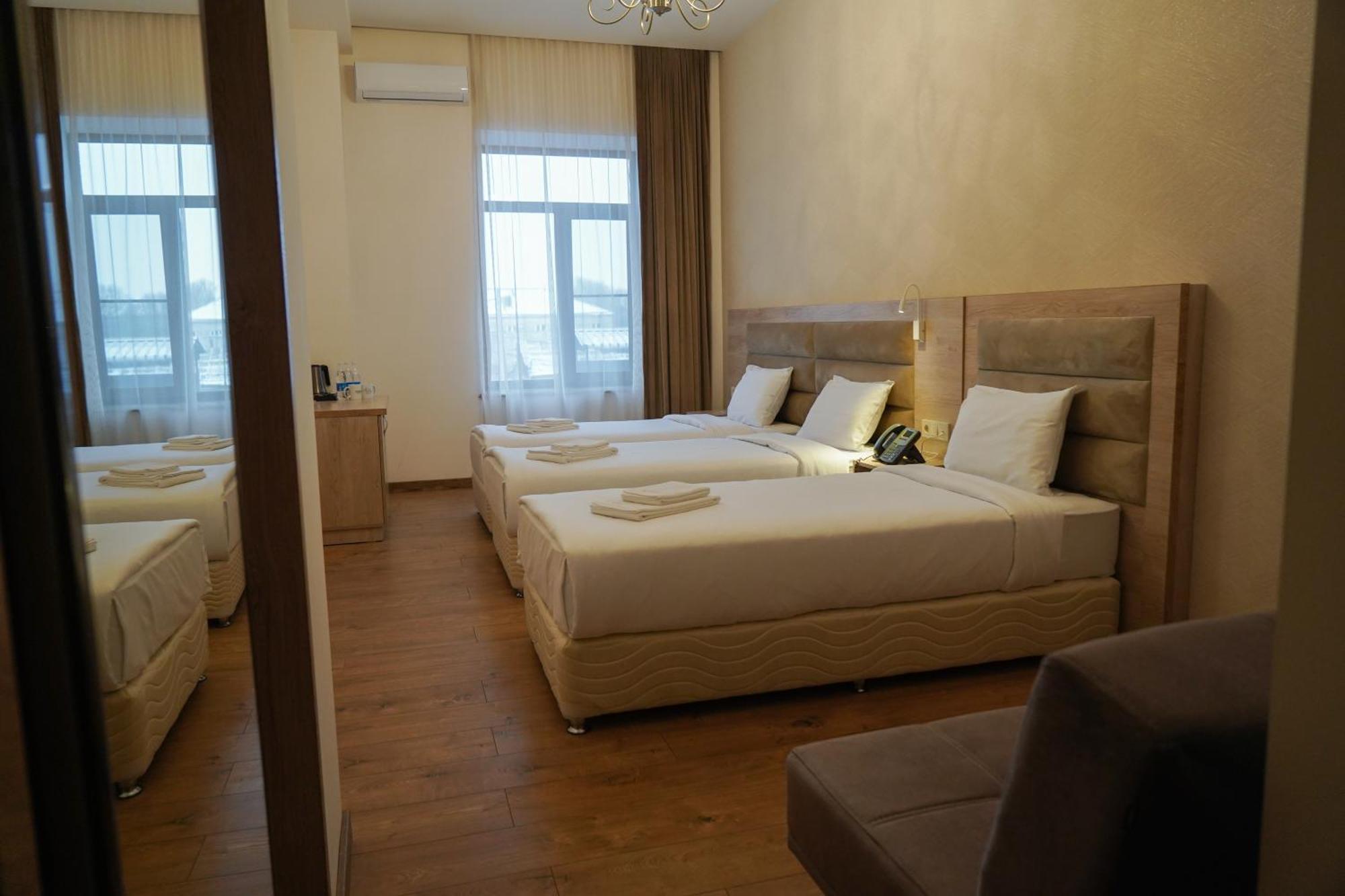 Kuma Hotel Gyumri Ngoại thất bức ảnh