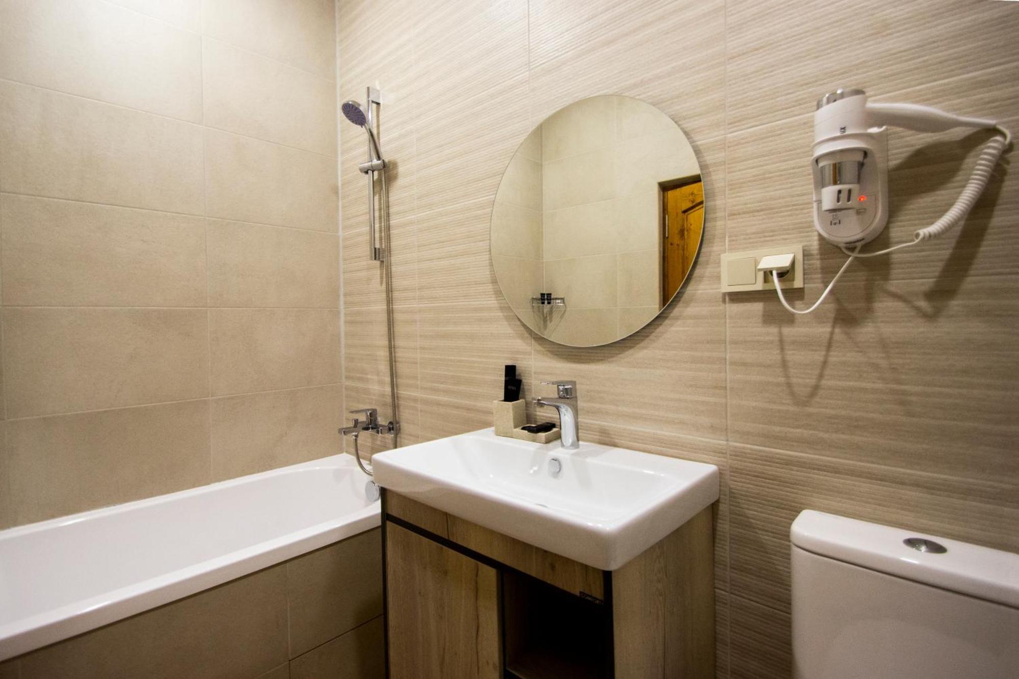 Kuma Hotel Gyumri Ngoại thất bức ảnh