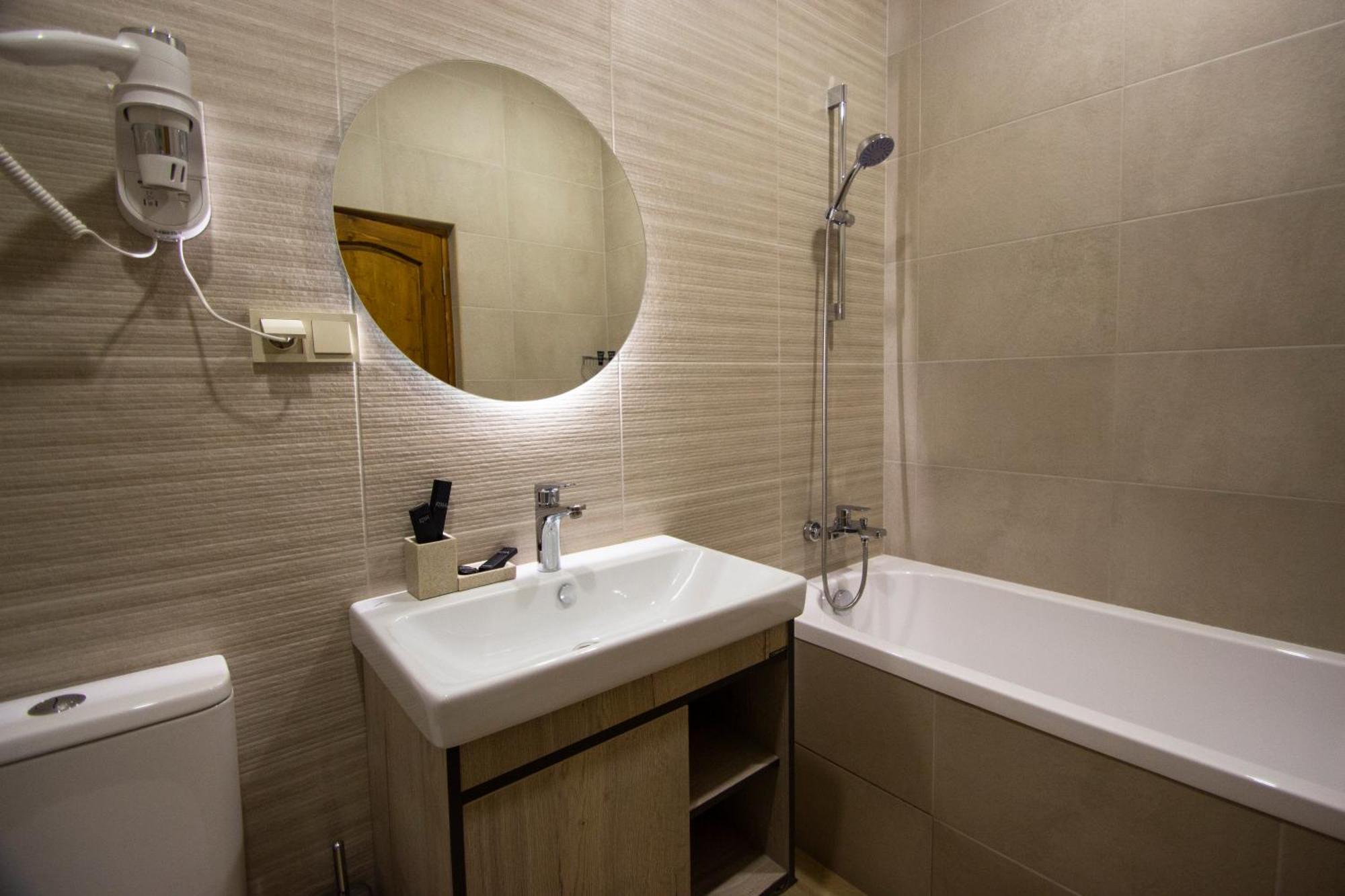 Kuma Hotel Gyumri Ngoại thất bức ảnh
